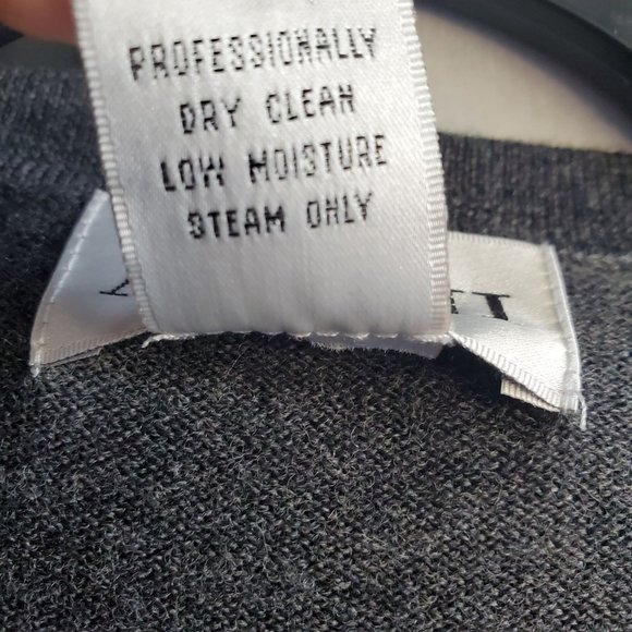 Alfani Mens Merino Wool Lightweight Sweater Size M Grey Stripe V Neck - Picture 3 of 6